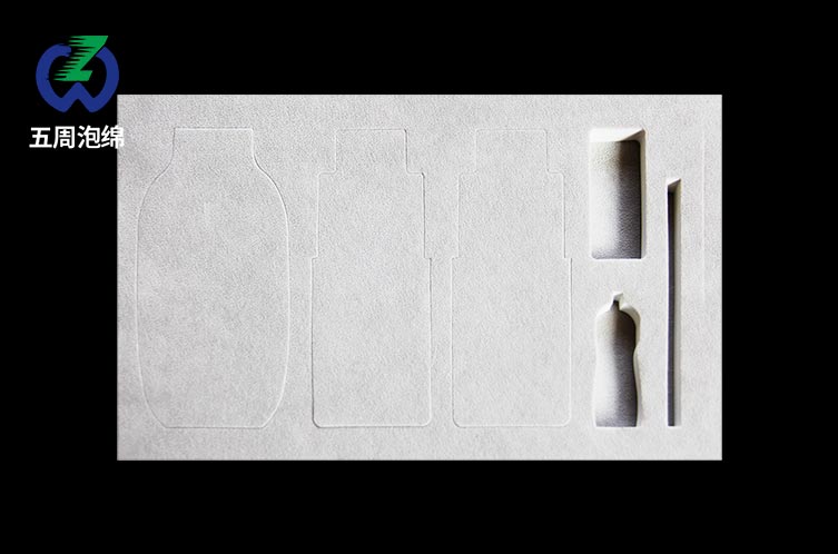 化妝品內襯的性能由什么決定？